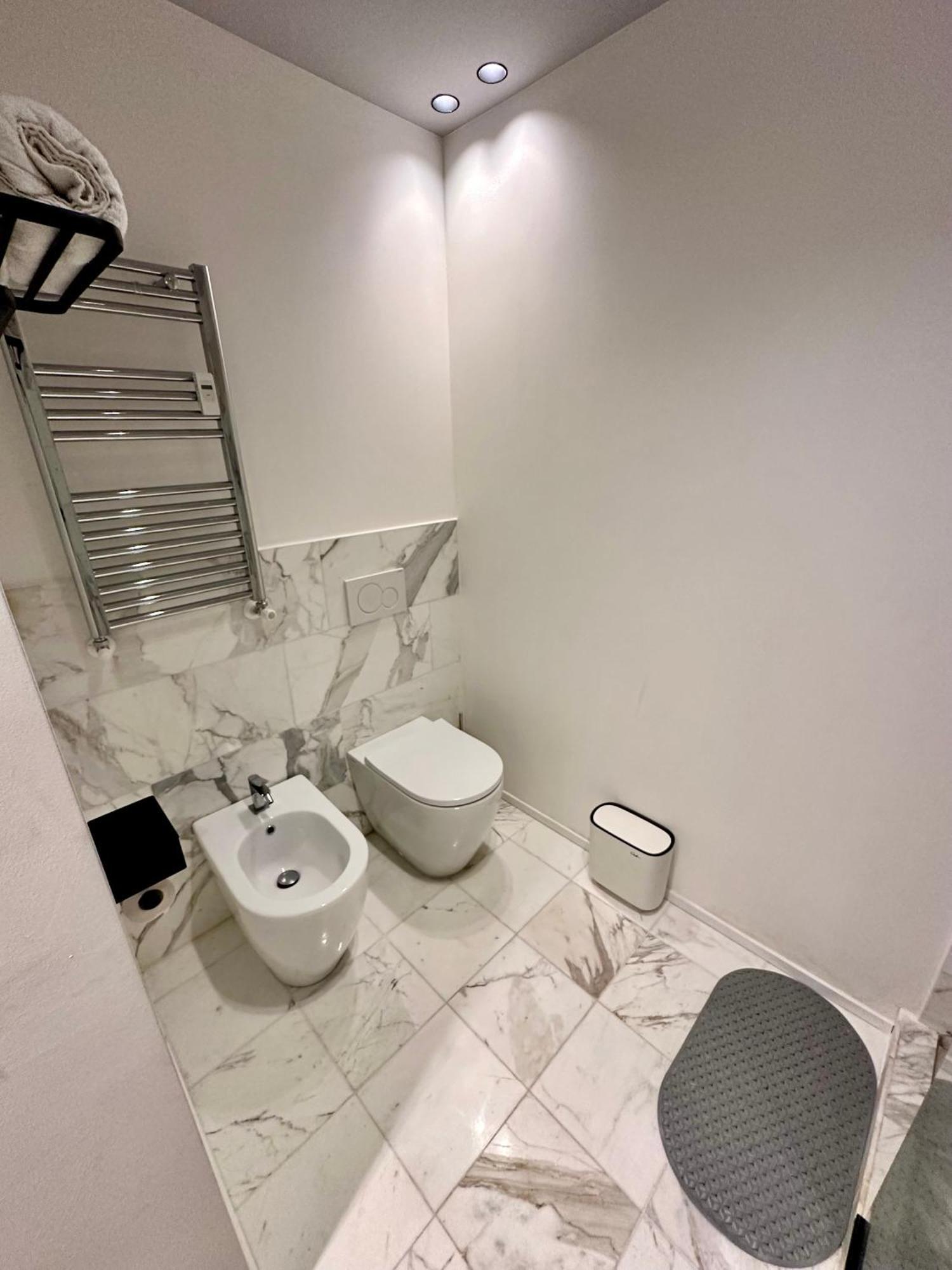 Appartamento Casa Broletto - Centro Citta Milano Esterno foto